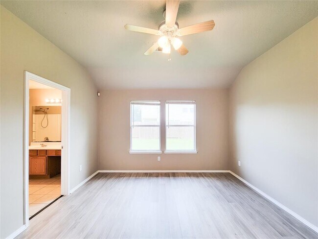 Building Photo - 2731 Trinity Glen Ln