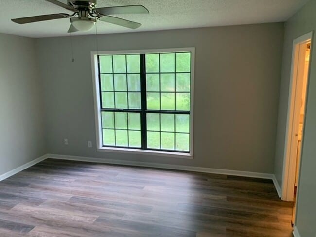 Building Photo - Renovated 3 Bedroom 2 Bath Home for Rent!!