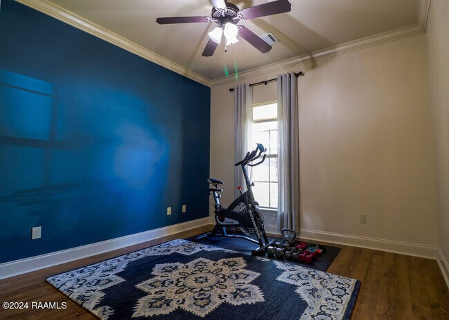 Building Photo - 228 Crenshaw Dr