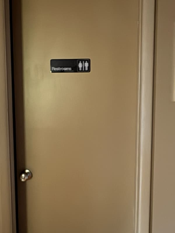 Building Photo - 105 Robert Dr