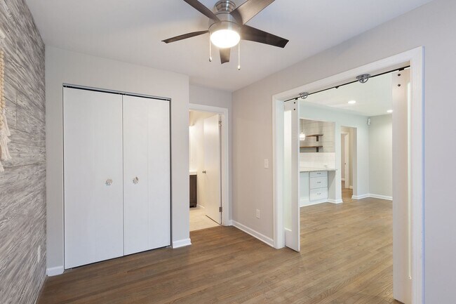 Building Photo - Renovated 3/2 w/ Fenced In Backyard and Courtyard!