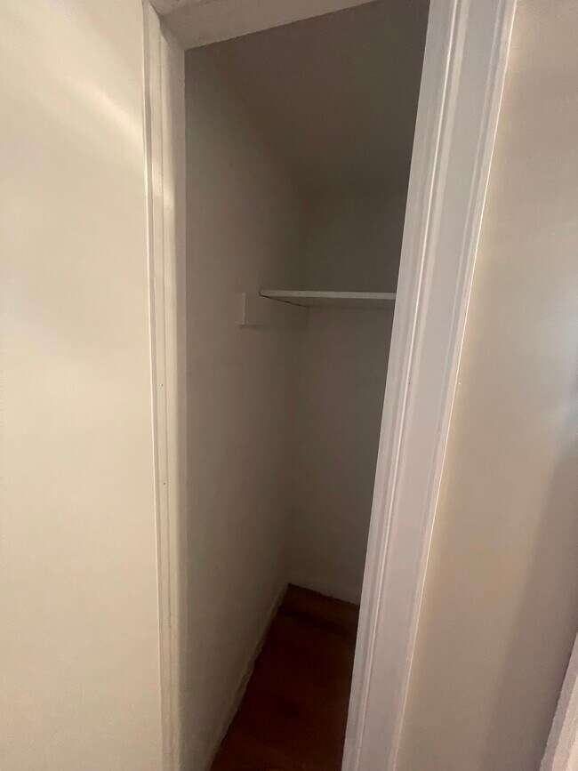 Building Photo - 407 Mount Allen Drive