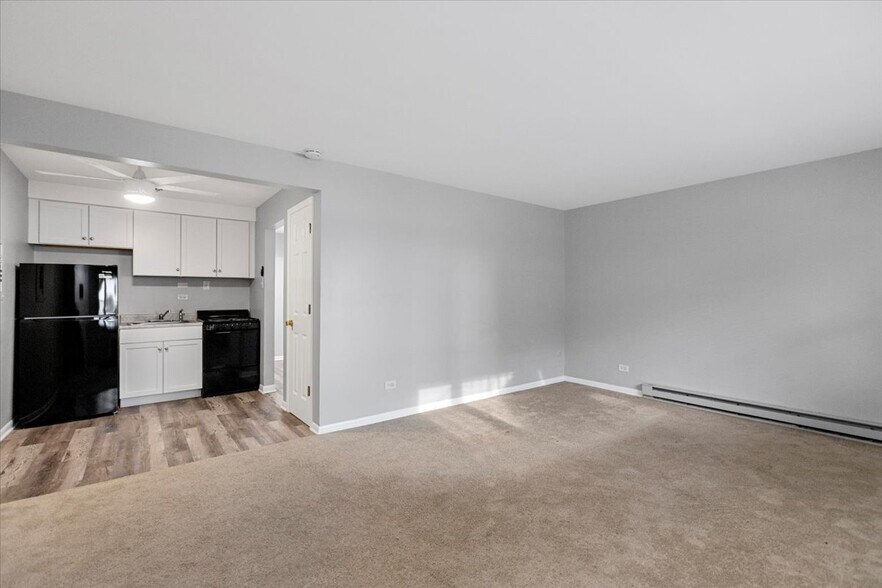 Building Photo - 6212 W 64th Pl