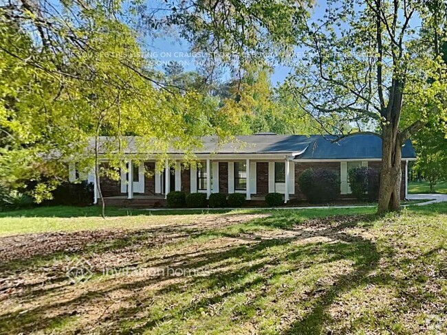 Building Photo - 245 Kite Lake Rd