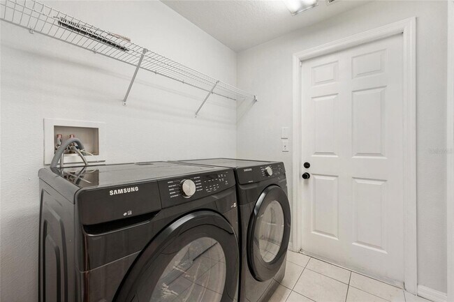 Building Photo - 2743 Stanwood Dr