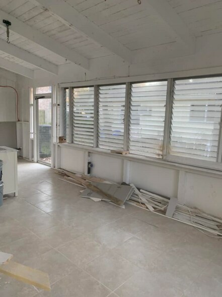 Building Photo - 403 73rd Ave N