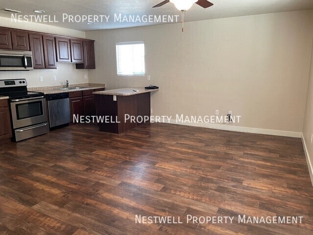Building Photo - 284 N 725 E