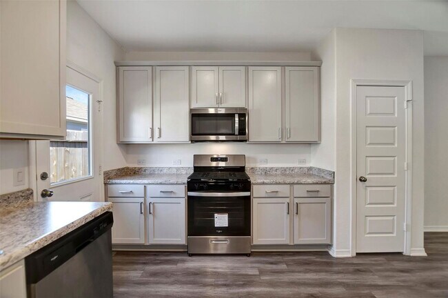 Building Photo - 16719 Rover Ln