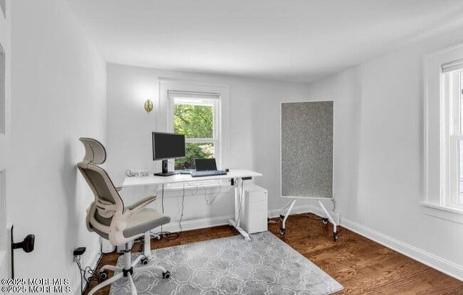 Building Photo - 208 E Bergen Pl