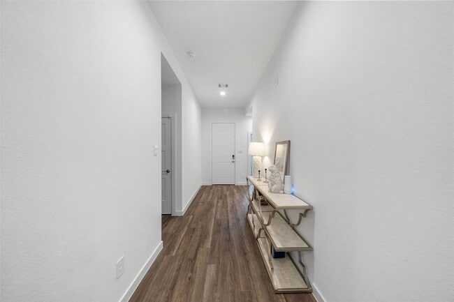 Building Photo - 1045 Dancing Feather St