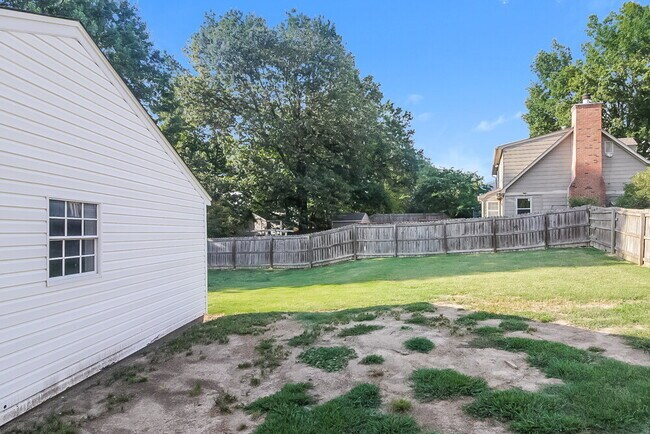 Building Photo - 967 Hawkview Dr