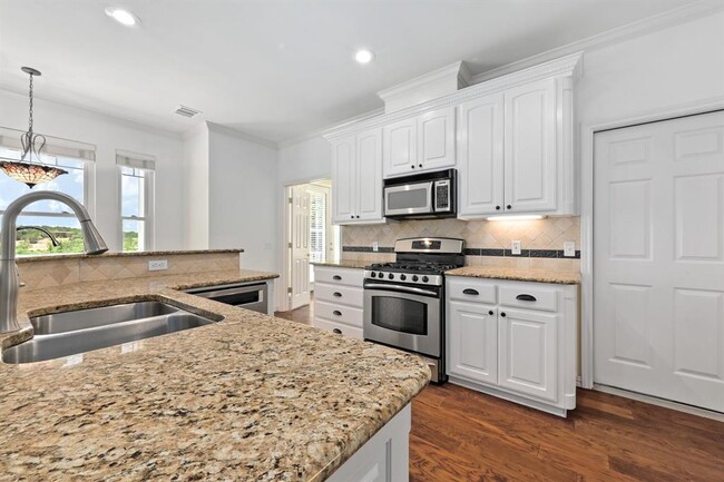 Building Photo - 14425 Evergreen Cove