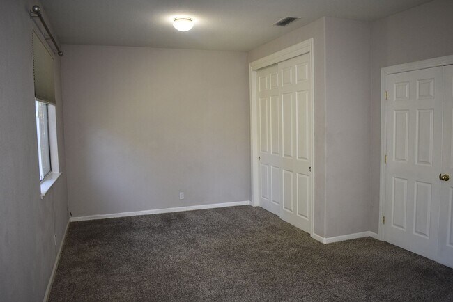 Building Photo - 5310 Humboldt Dr