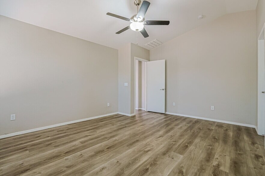Building Photo - 1741 W Desert Mountain Dr