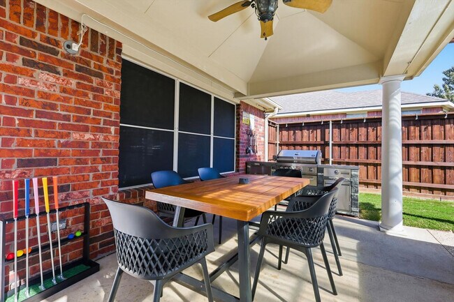 Building Photo - 2831 Rosewood Blvd