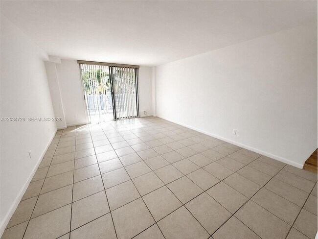Building Photo - 13499 Biscayne Blvd