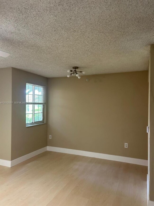 Building Photo - 4151 N Haverhill Rd