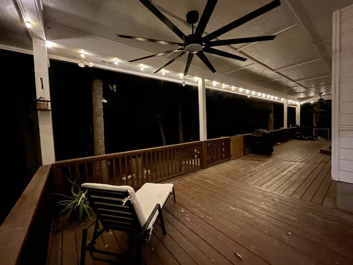 Building Photo - Room in House on Copper Hills Dr