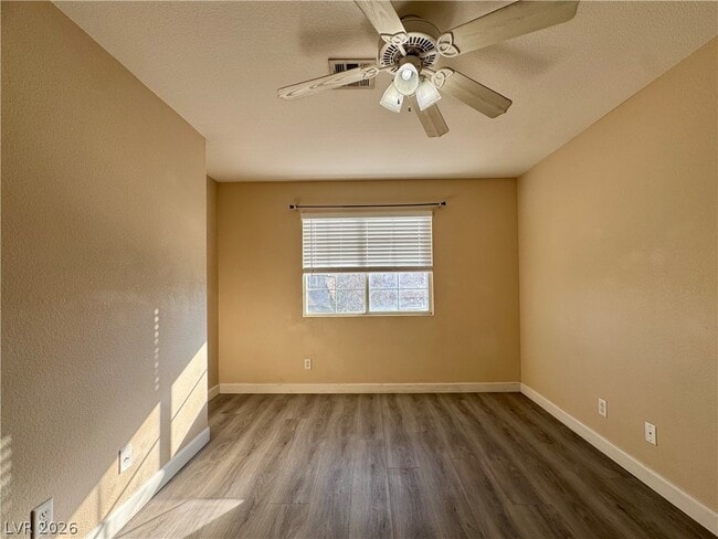 Building Photo - 9964 Canyon Peak Dr