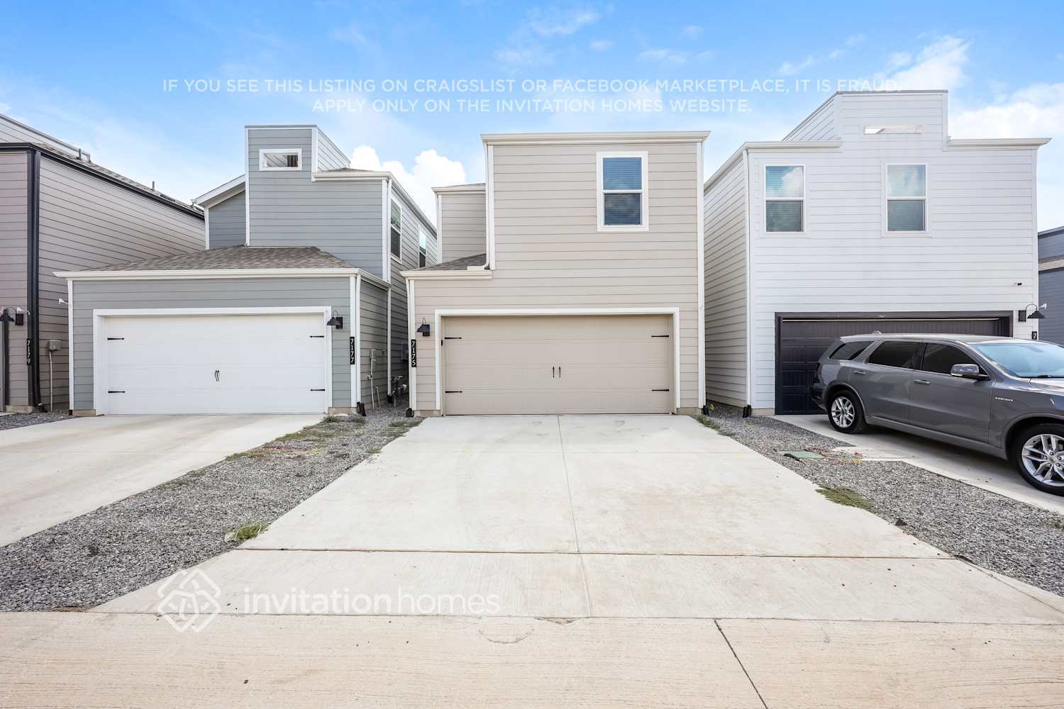 Building Photo - 7175 Blue Jay Way