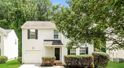 Building Photo - 3 Bedroom Residence Perfect for Family Living