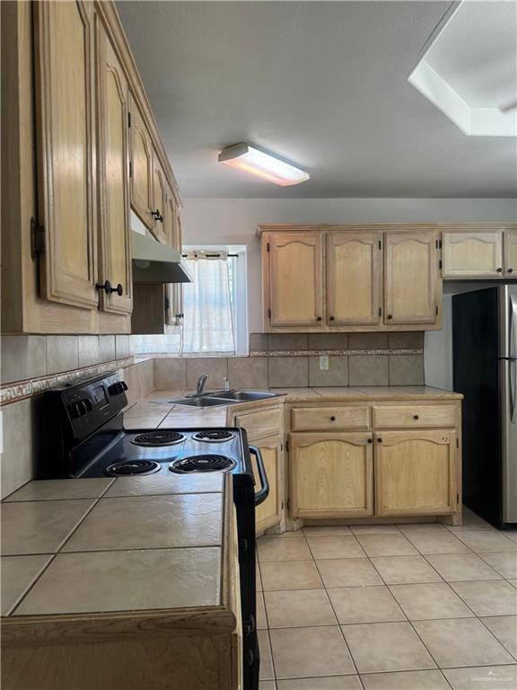 Building Photo - 8 Agua Fina Ave