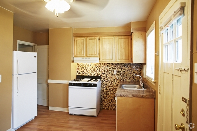 Kitchen - River Terrace Apartments