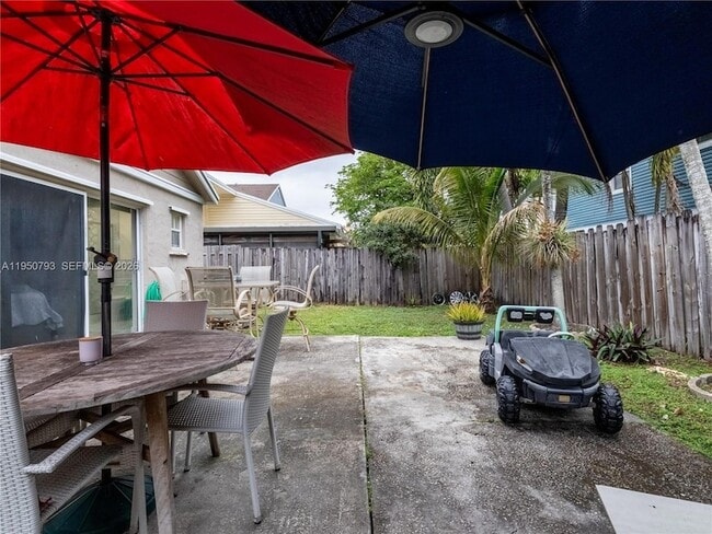 Building Photo - 206 SW 159th Way