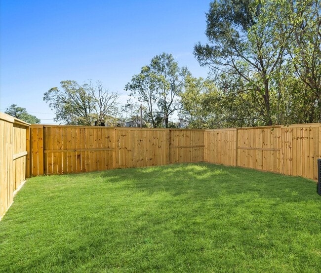 Building Photo - 6733 Peerless St