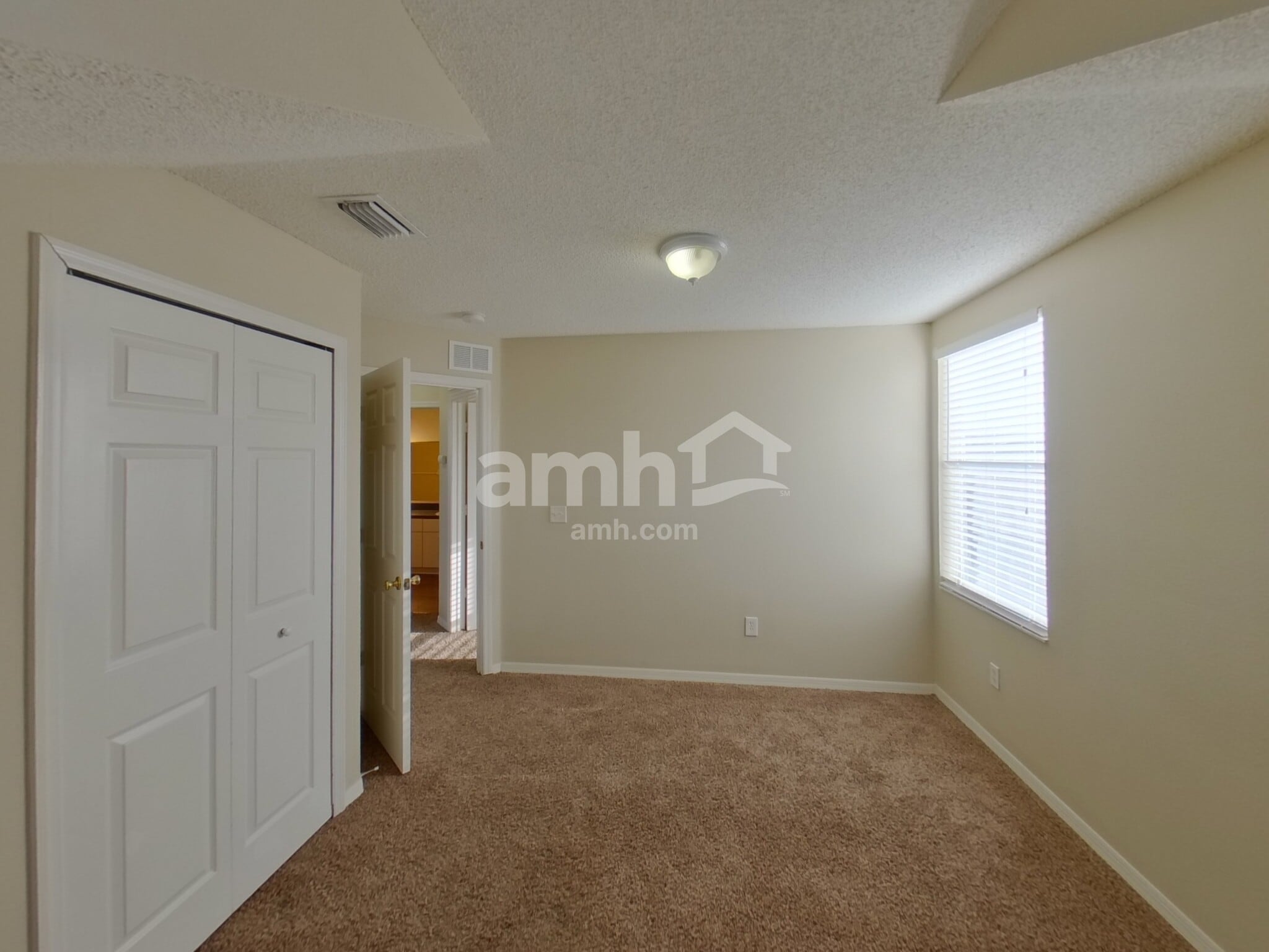 Building Photo - 28721 Seashell Ct