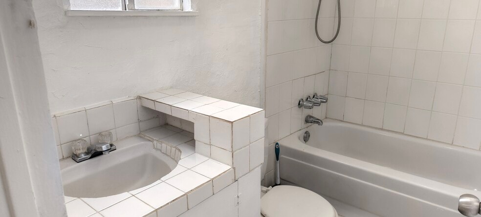 Building Photo - 1720 San Bernardino Ave