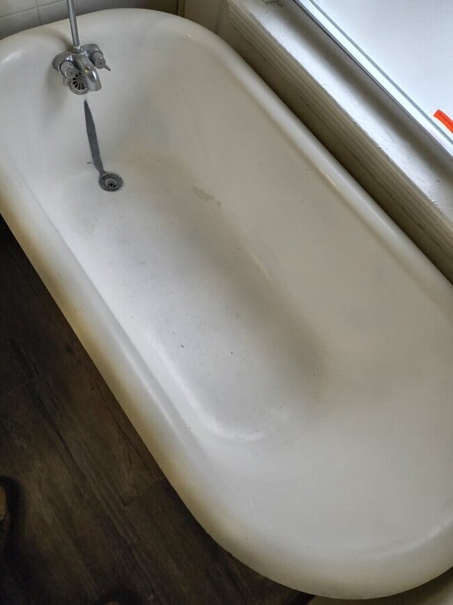 Building Photo - 3658 E 143rd St