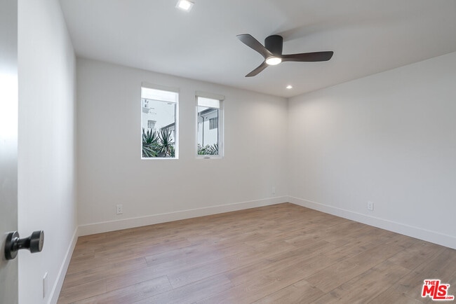 Building Photo - 12425 Texas Ave