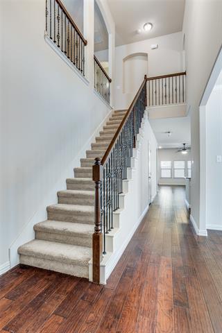 Building Photo - 5824 Silverton Ave