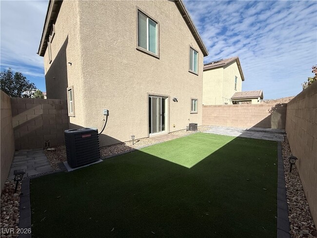 Building Photo - 5414 Enchanted Rose St