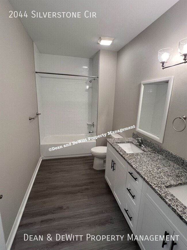 Building Photo - 2044 Silverstone Cir