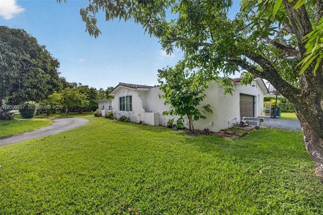 Building Photo - 7690 SW 128th St