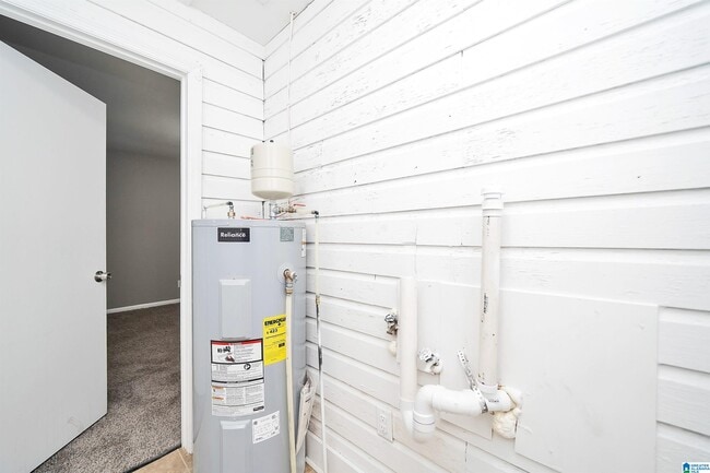 Building Photo - 2136 Arcadia Rd