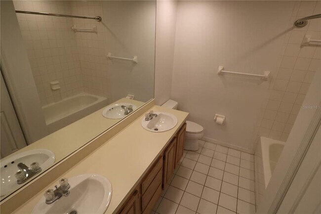 Building Photo - 5424 Saddlebrook Way
