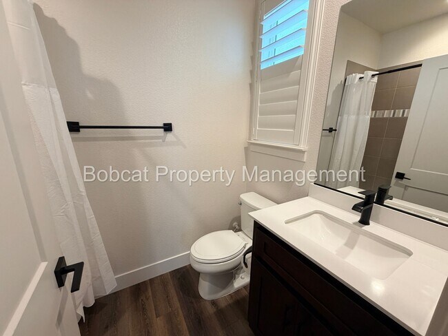 Building Photo - Modern Lock-and-Leave Living in the Heart of Carson City