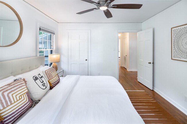 Building Photo - 1800 A Ln