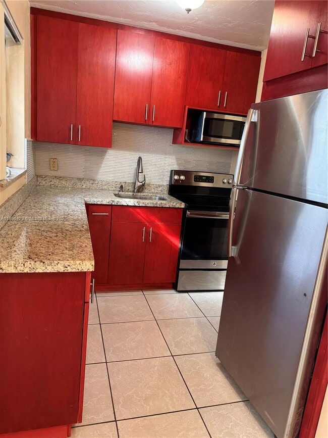 Building Photo - 1723 Johnson St