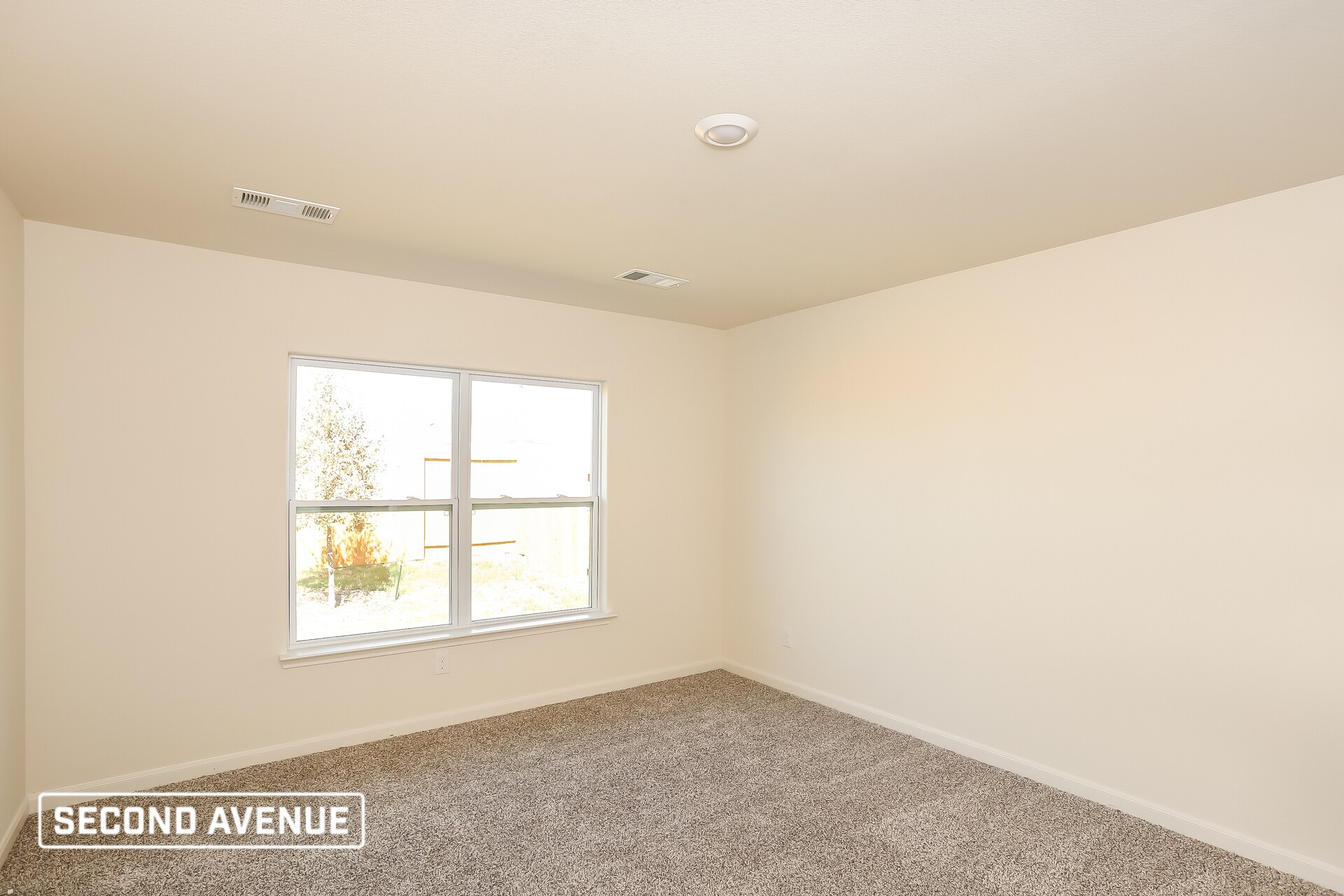 Building Photo - 1401 Sunkiss Dr