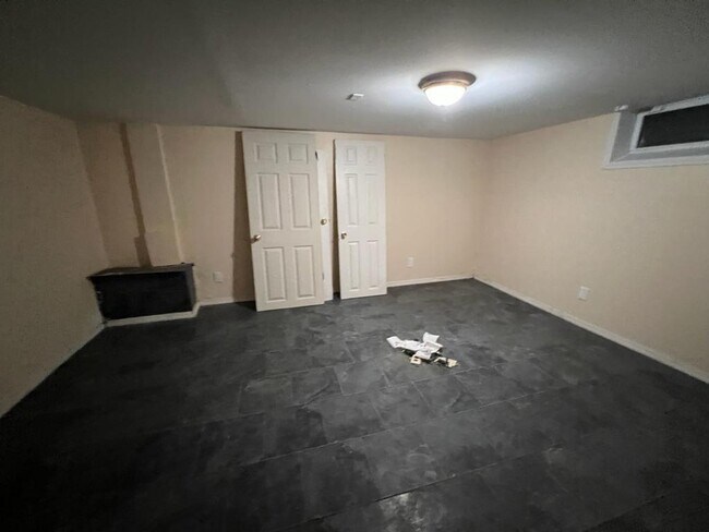 Building Photo - 120 Benedict Ave