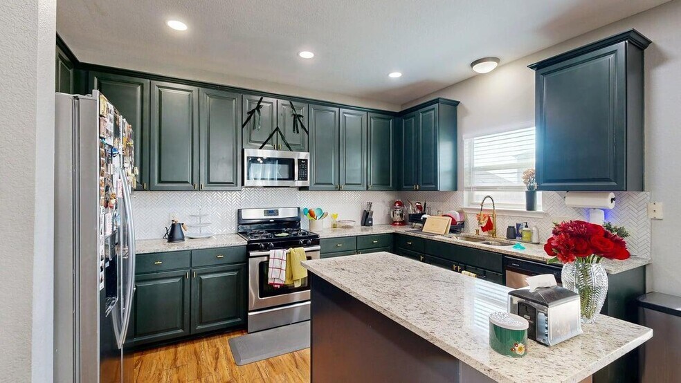 Building Photo - Comfortable Round Rock living with space, style, and everyday convenience