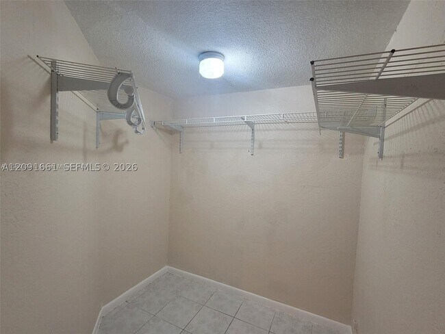 Building Photo - 9673 SW 138th Ave