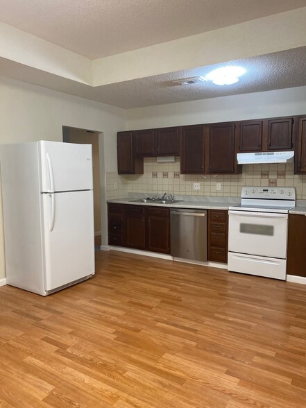 Building Photo - 1007 Westward Trails Dr