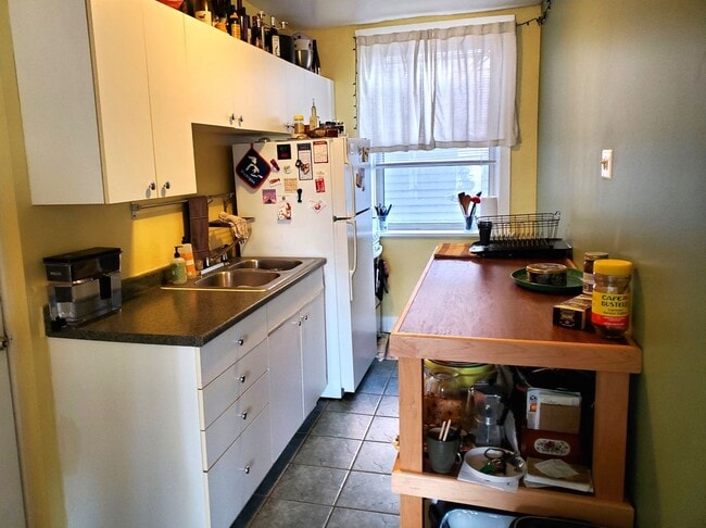 Building Photo - 5641 N Magnolia Ave