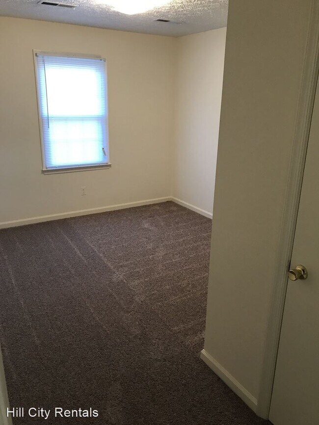 Building Photo - 2 br, 1 bath Apartment - 33 Moss Creek Drive