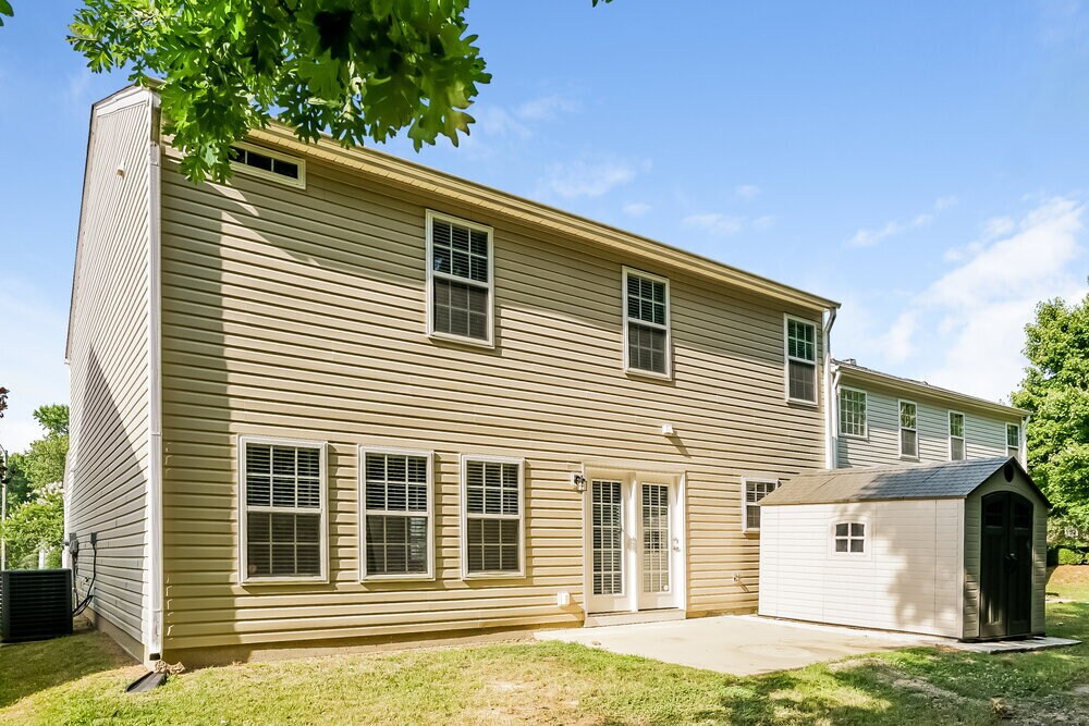 Building Photo - 7624 Brighton Village Dr